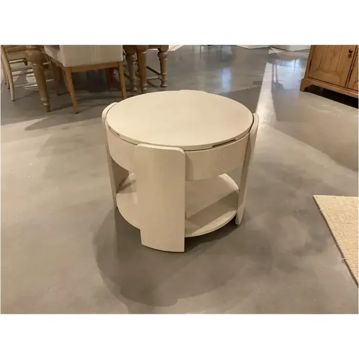 34902 Riverside Furniture Eliza 24in Lift Lid Cocktail Table