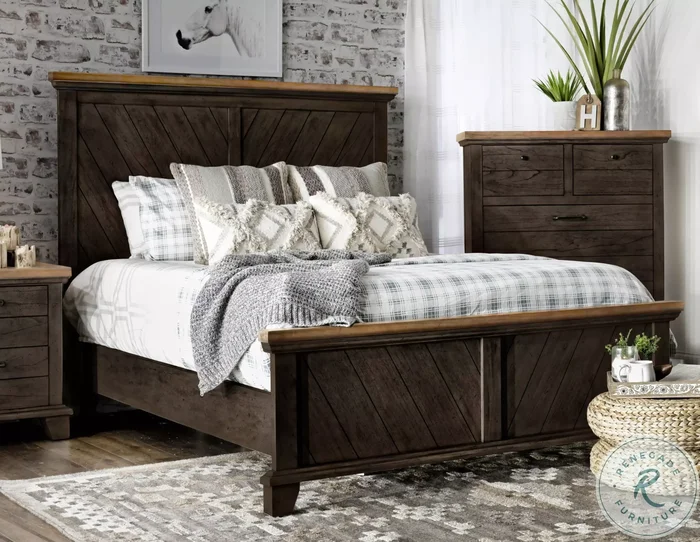 Bear Creek Caramel And Sable Queen Panel Bed