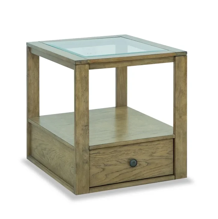 Esme 22″ Traditional Glass Top End Table with Storage and Shelf – Light Brown Wood|Table de bout traditionnelle Esme de 22 po avec dessus en verre, rangement et tablette – bois brun clair
