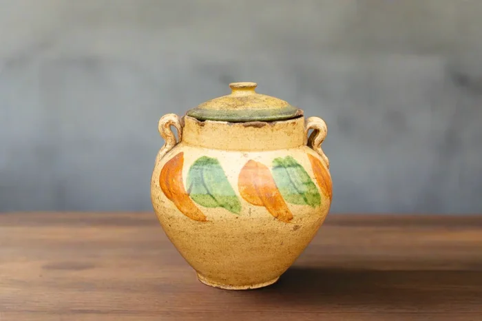 Provincial 19th Century Spanish Colonial Vase (Trade)